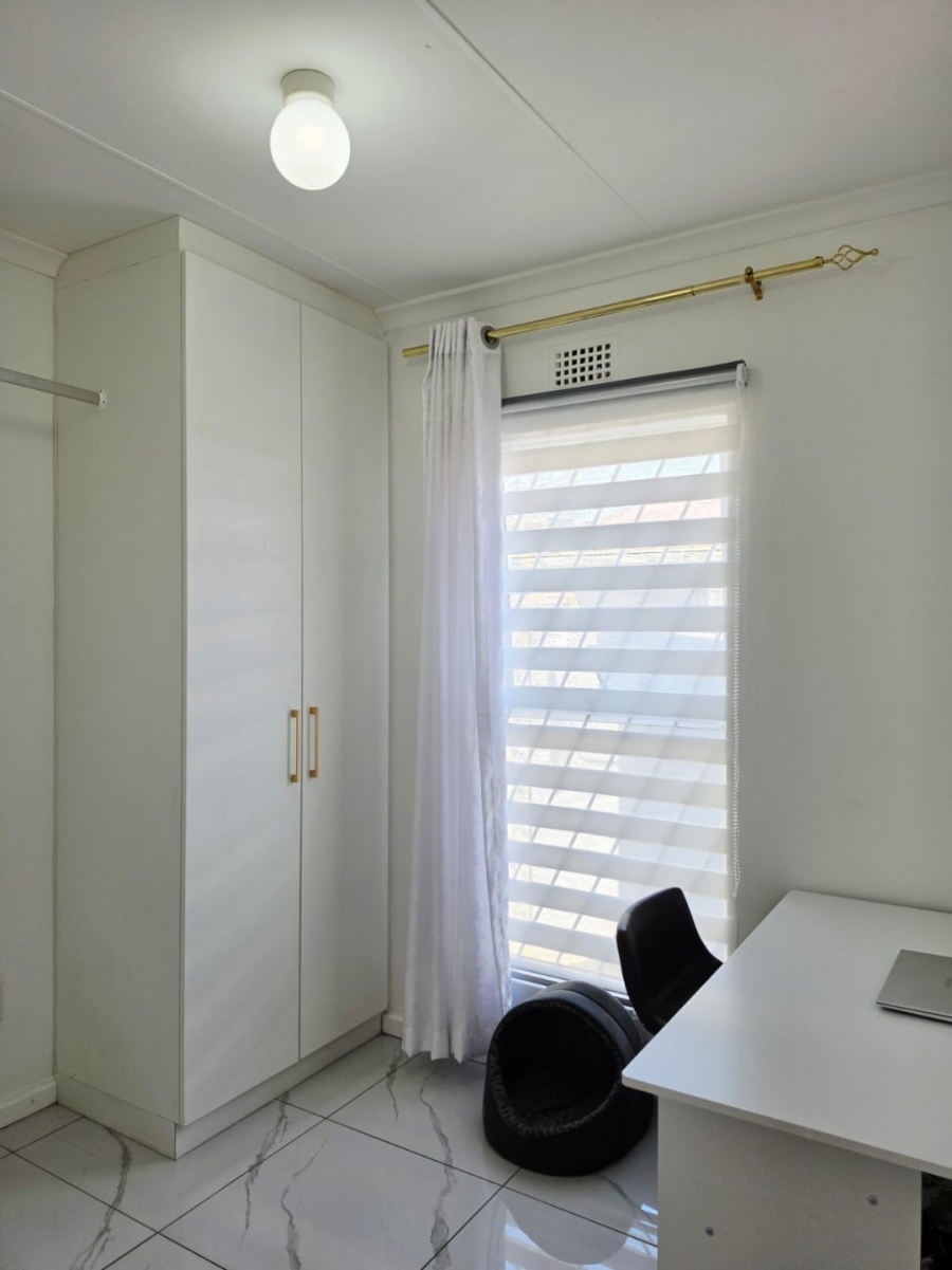 To Let 2 Bedroom Property for Rent in Weltevreden Valley Western Cape